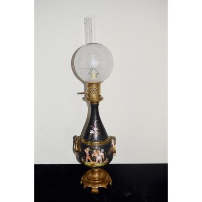 Lampe A Pétrole En Bronze Et Porcelaine 19eme siècle 