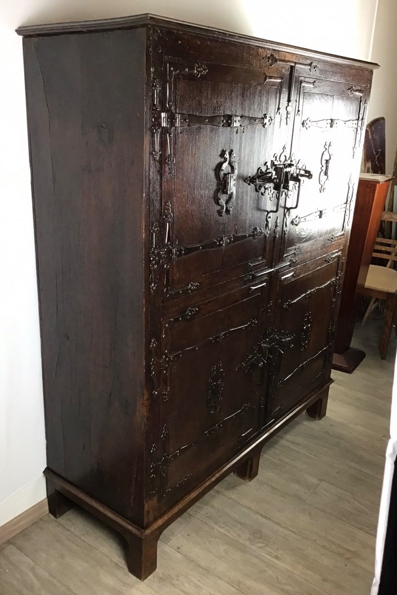 Medieval Cabinet With 4 Doors In Solid Oak-photo-2