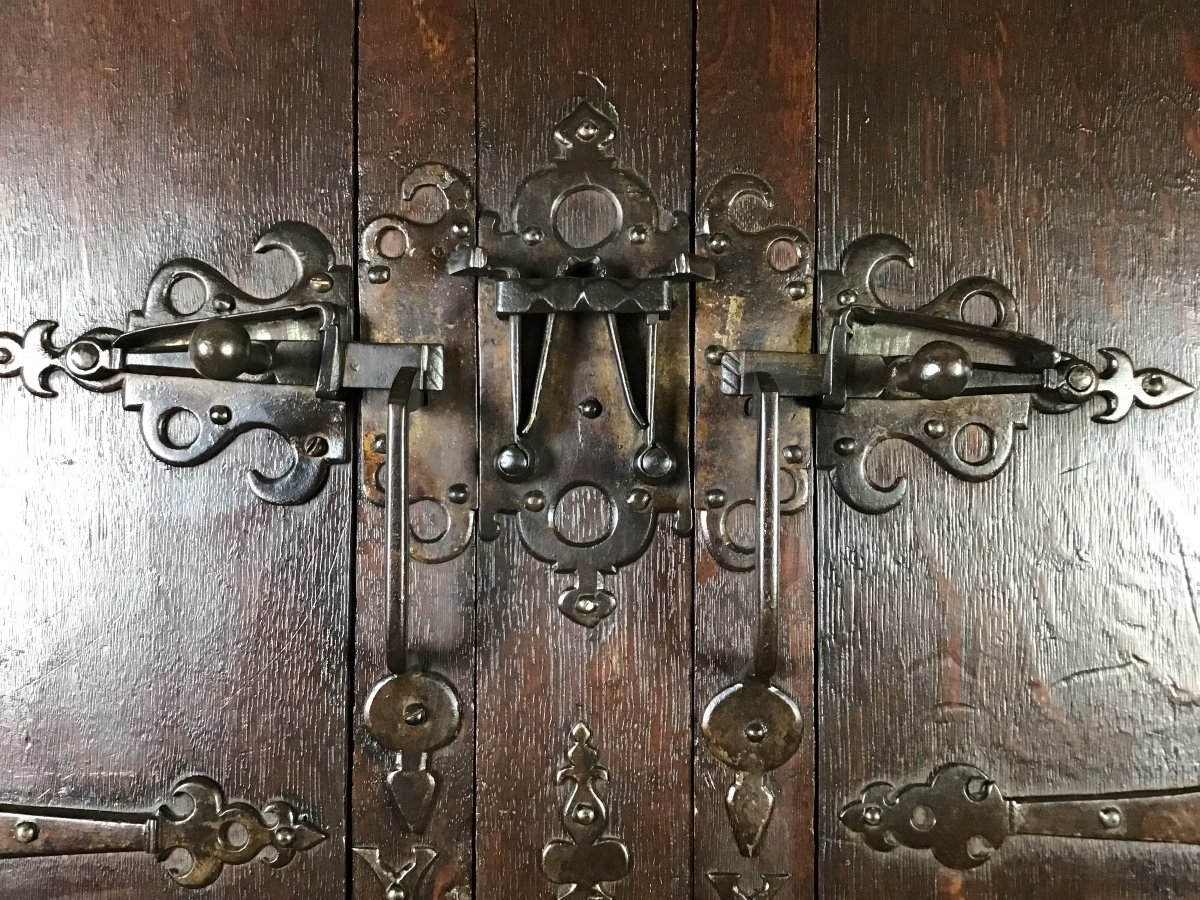 Medieval Cabinet With 4 Doors In Solid Oak-photo-2