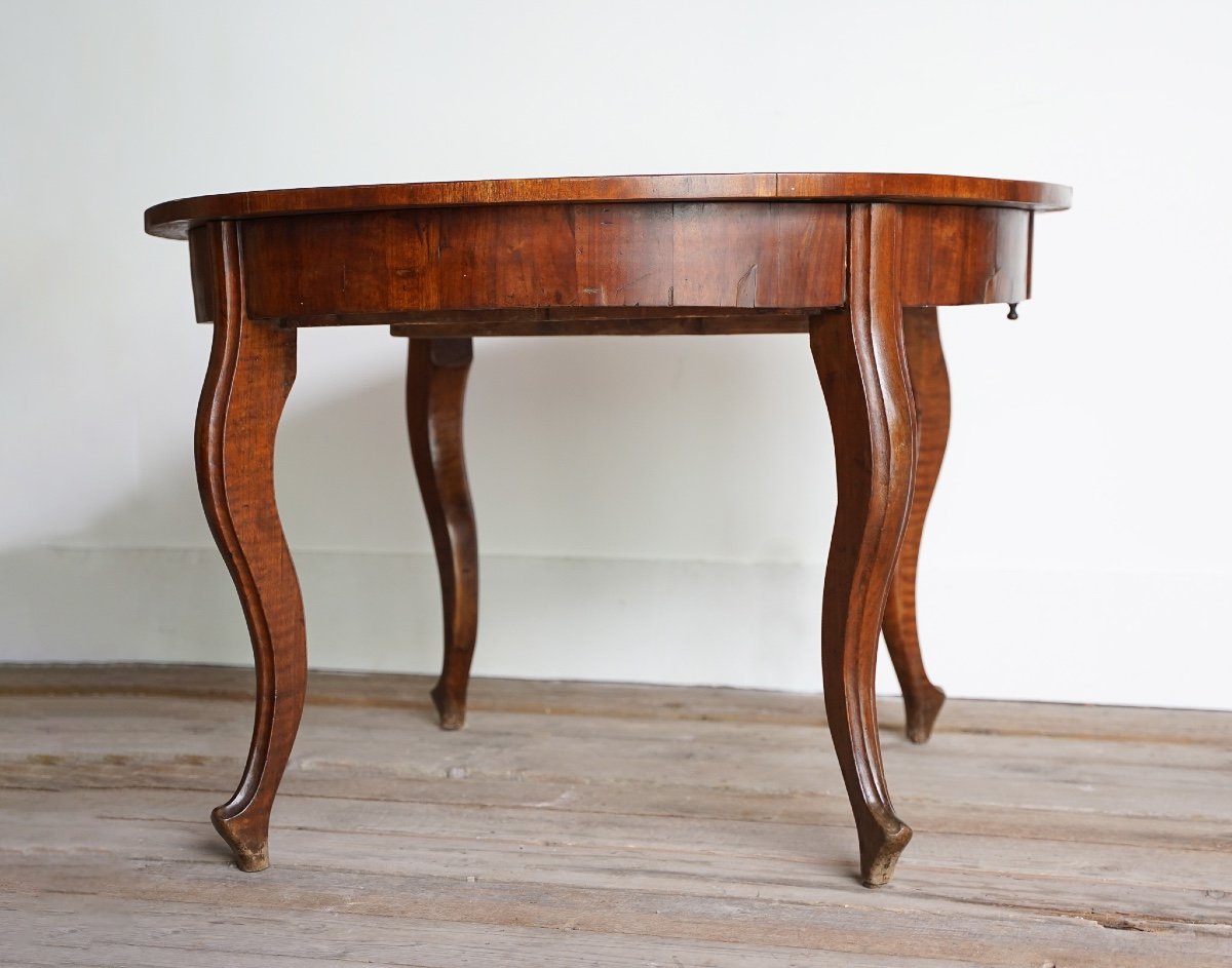 Round Extendable Walnut Table-photo-2