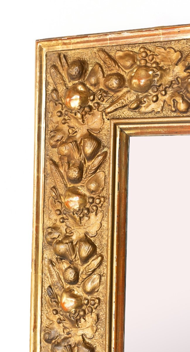 Antique 19th Century Gilded Wooden Frame With Carvings Depicting Fruits-photo-2