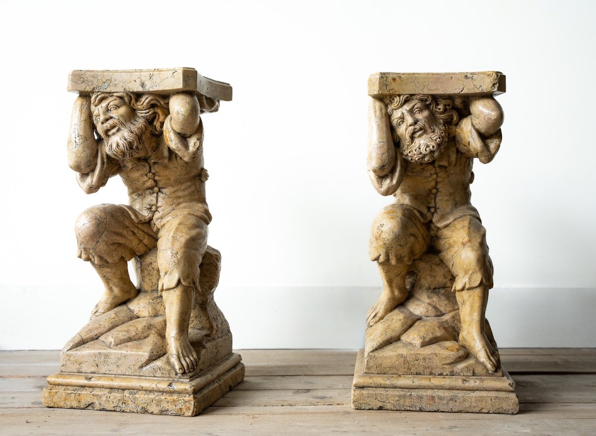 Paire De Caryatides En Marbre De Nembro Rose