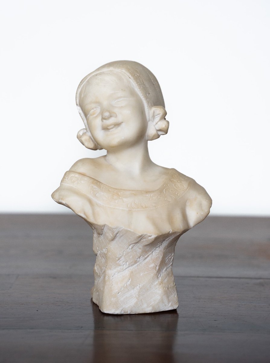 Alabaster Bust Depicting A Young Woman  -photo-2