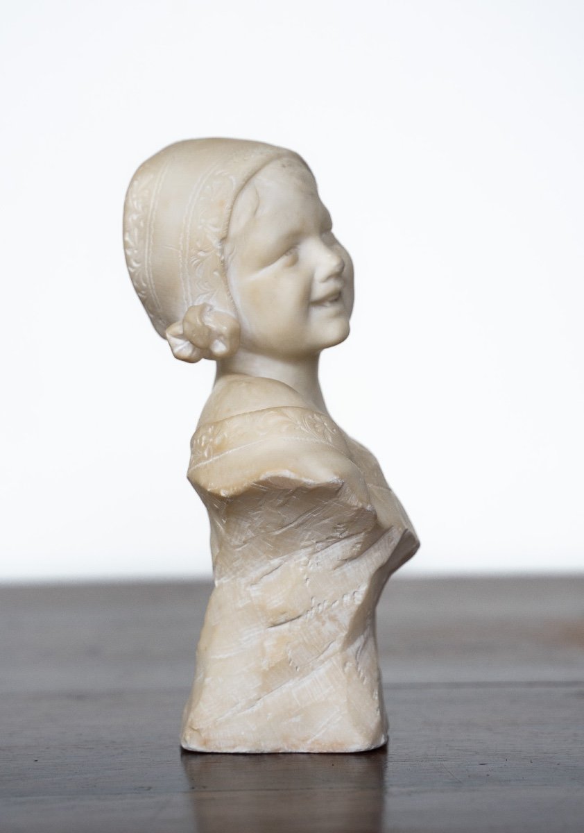 Alabaster Bust Depicting A Young Woman  -photo-3