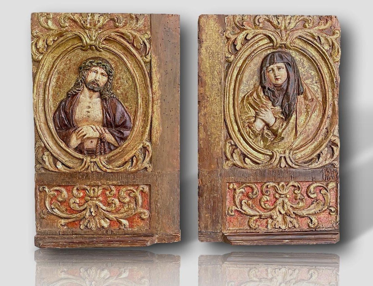 Exceptional Pair Of 15th Century Bas-reliefs Sculpted & Tempera On Gold Background