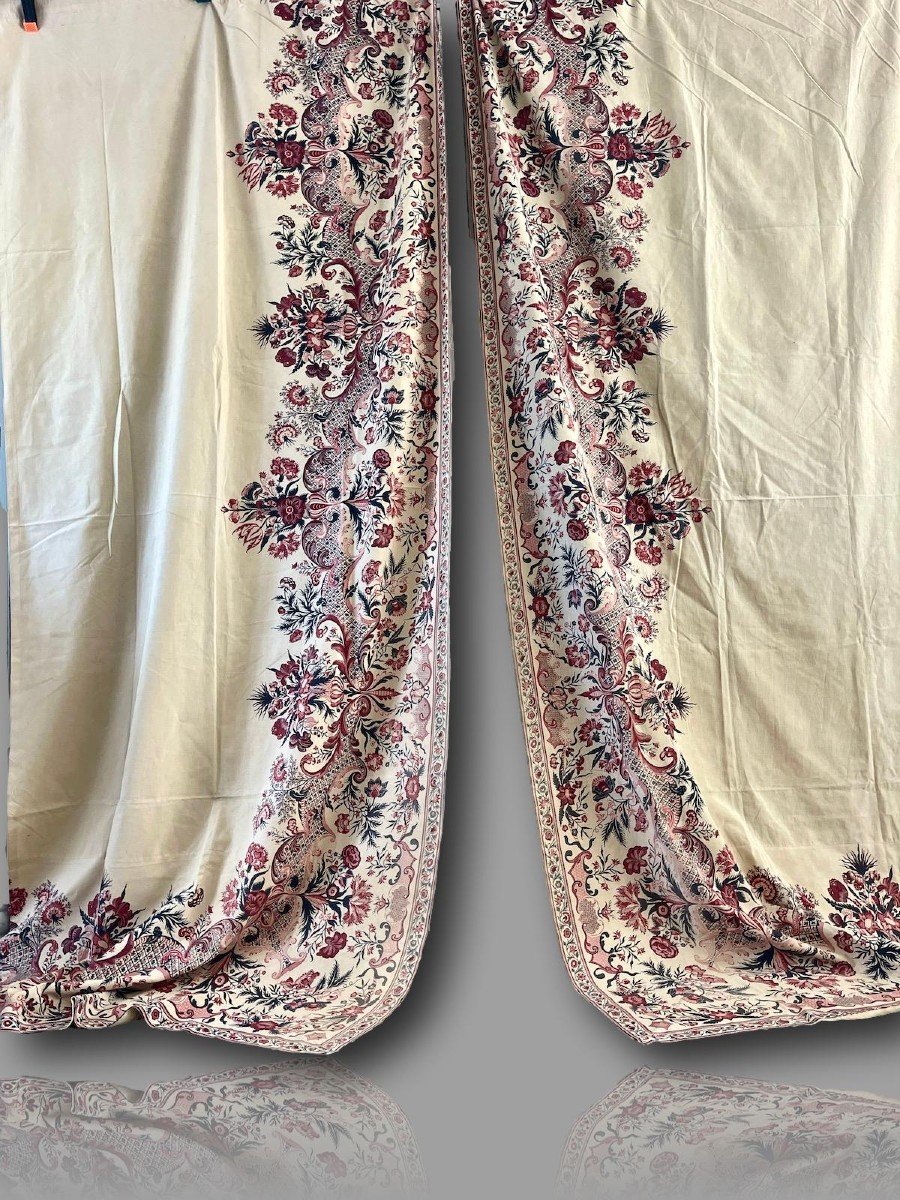 Second Pair Of Linen Curtains - Elegant And Refined Indian Decor-photo-1