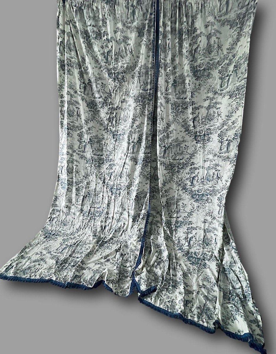 Pair Of Printed Cotton Curtains, In The Style Of Toiles De Jouy-photo-1