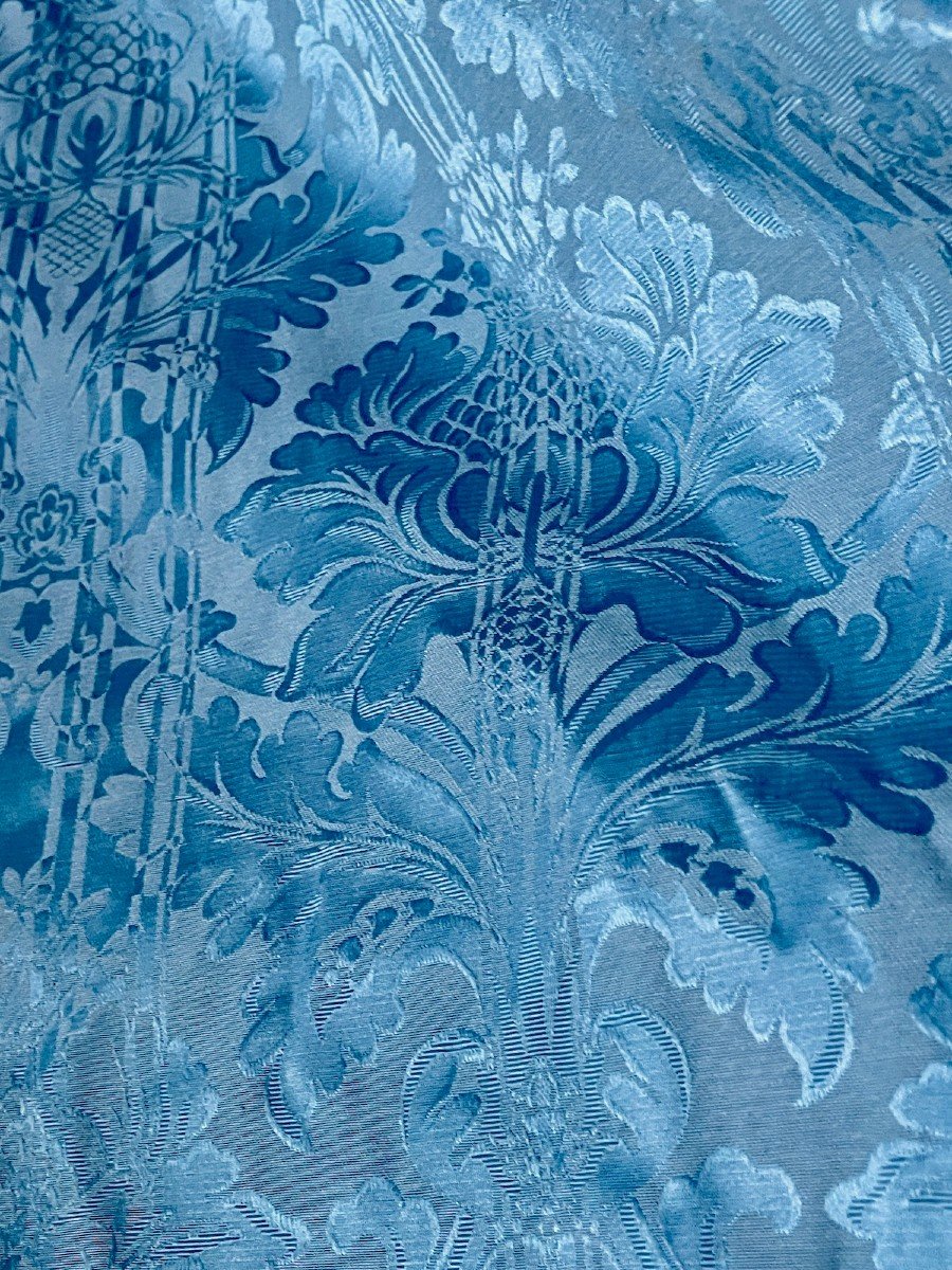 Exceptional And Important Pair Of Blue Patterned Silk Curtains-photo-2