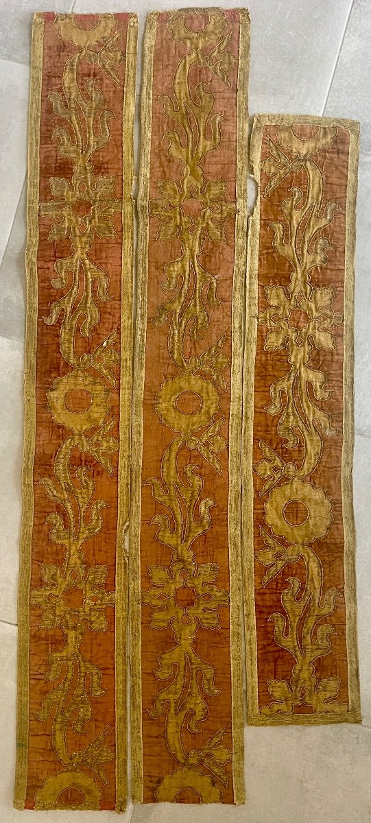 Rare Set Of Three Embroidered Slopes Early 17th Century-photo-2