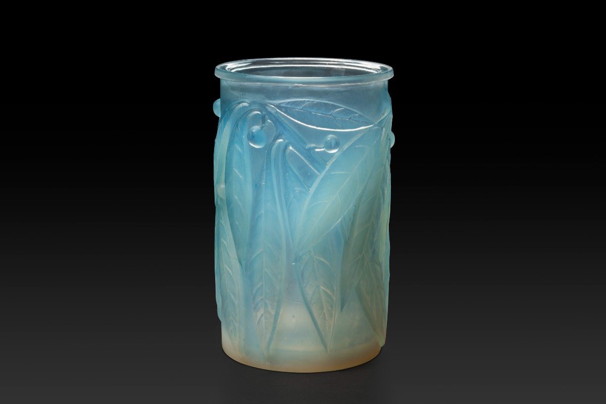 “laurel” Vase (1922) By René Lalique (1860-1945):