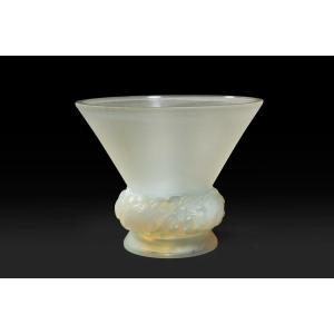 “pinsons” Vase (1930) By Rene Lalique (1860-1945):