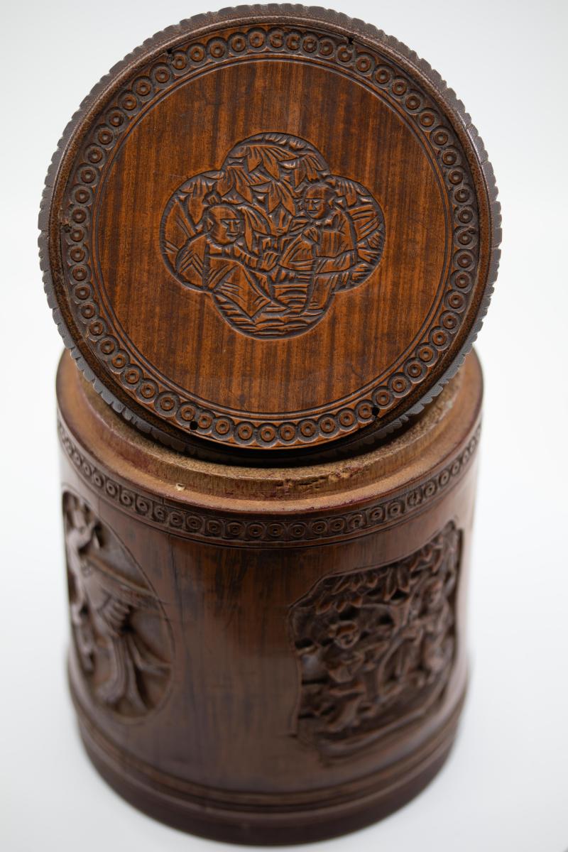 Cylindrical Box With Its Lid - China, 19th Century-photo-1