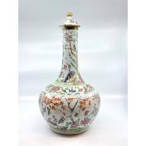 Vase Pansu à Long Col En Porcelaine De Canton, Chine, 19e Siècle