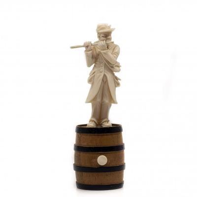 Small Ivory Character Holding Doubtless A Flute - France, Dieppe (19th Century)