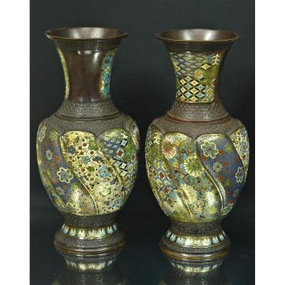 Paire De Grands Vases Chinois En Bronze Cloisonnés 19 ème