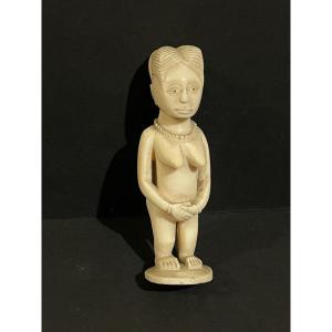 Statuette Africa Early 20th Century Woman 