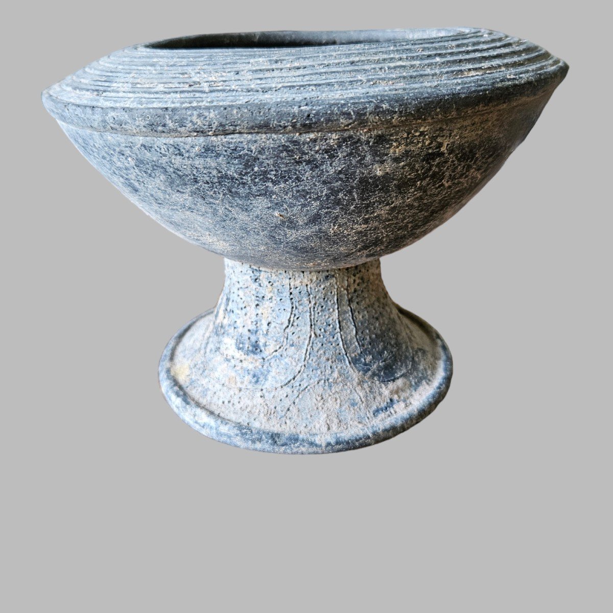 Khmer Pedestal Pot-photo-3