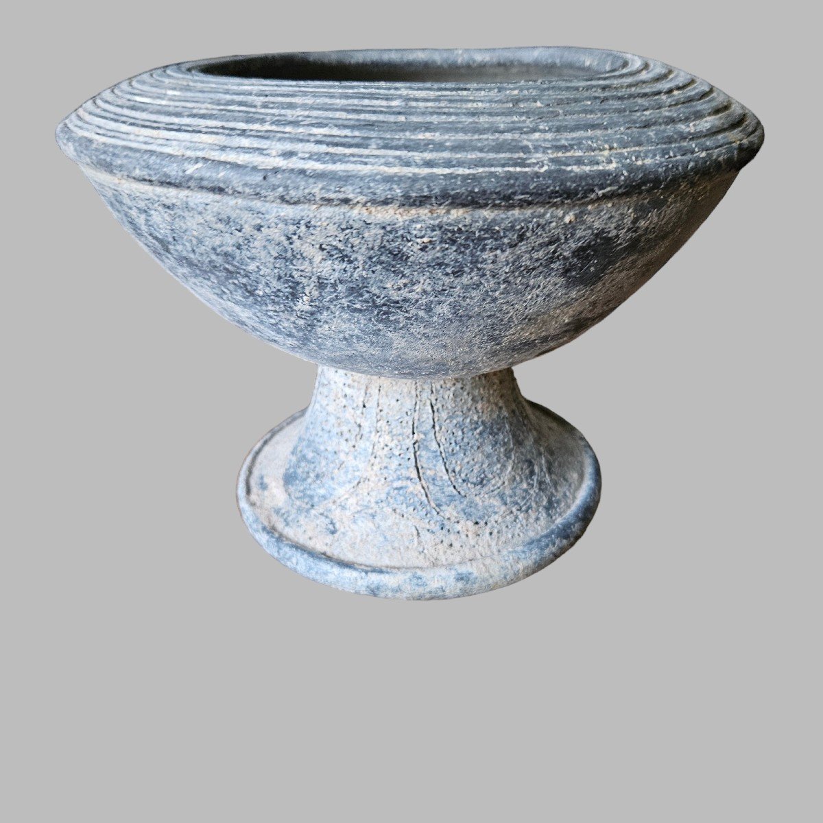 Khmer Pedestal Pot-photo-8