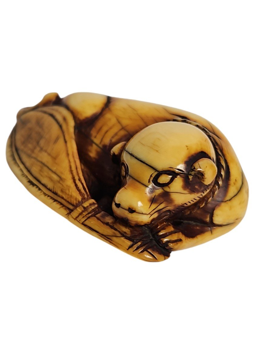 Chien Jouant Avec Un éventail, Netsuke. -photo-4