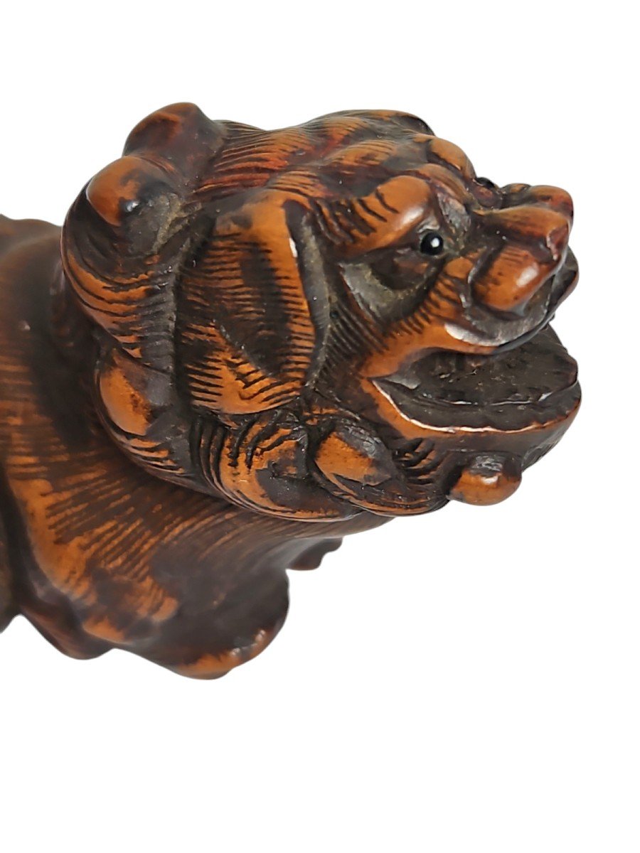 Shishi.netsuke-photo-1