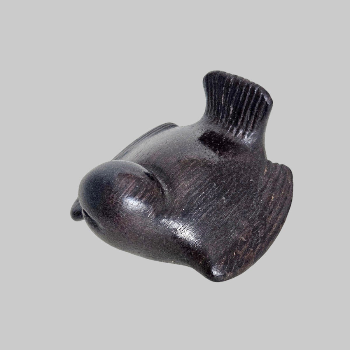 Netsuke Depicting A Sparrow -photo-3