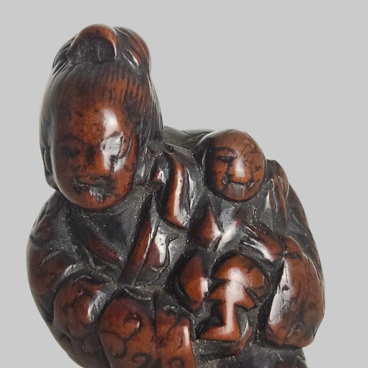 Netsuke Représentant Une Mère Et Son Enfant -photo-2