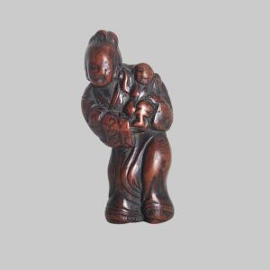 Netsuke Représentant Une Mère Et Son Enfant 