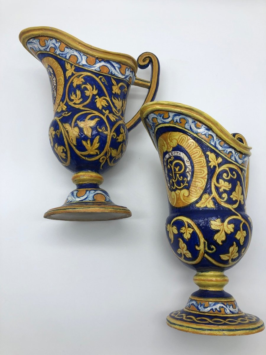 Rare Pair Of Antique Pitchers In Italian Majolica XVIII Faenza Caltagirone-photo-2