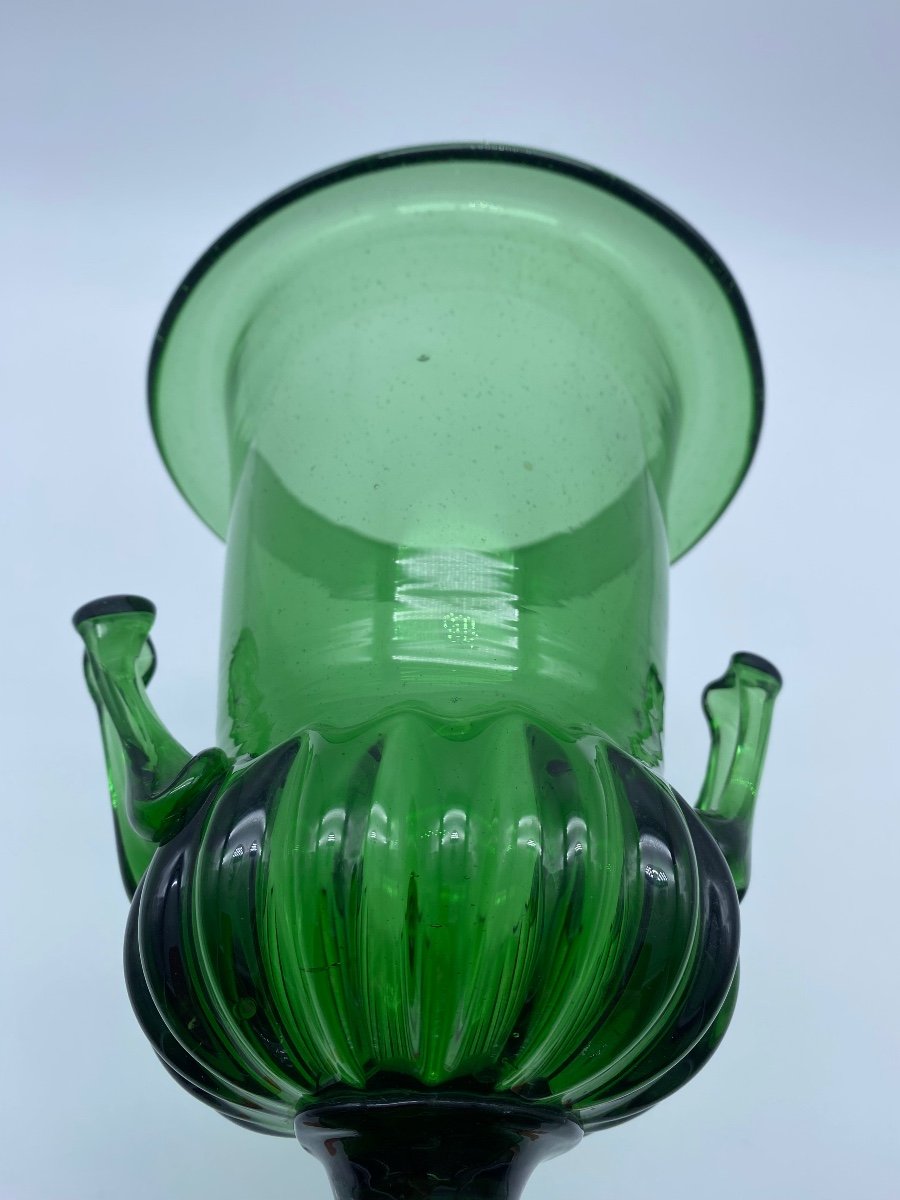 An Antique Victorian Green Hand Blown Glass Pedestal Urn Vase  -photo-7