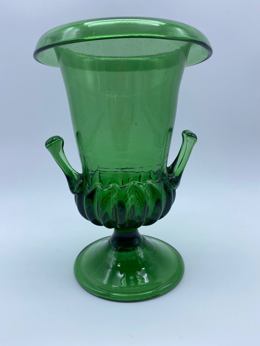 An Antique Victorian Green Hand Blown Glass Pedestal Urn Vase  