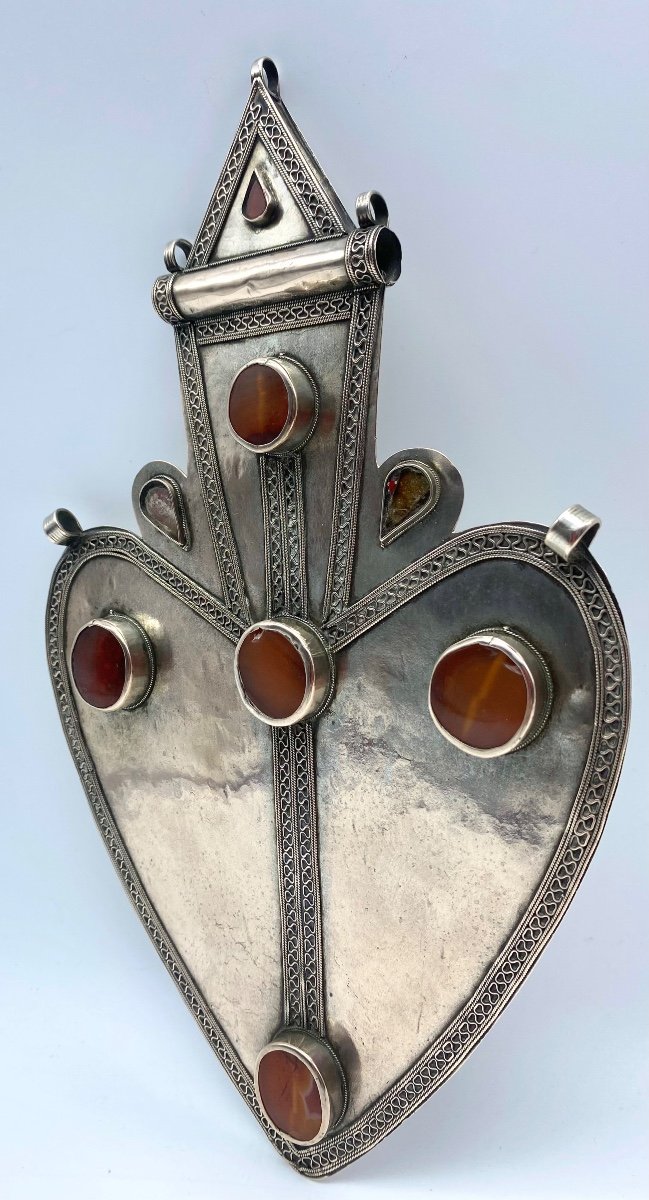 Antique Large 27 Cm Asyk Turkmenistan Ersari Heart Shaped Pendant In Silver And Carnelians-photo-2