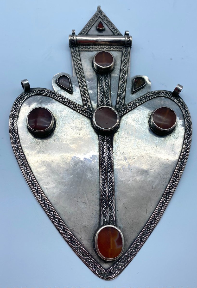 Antique Large 27 Cm Asyk Turkmenistan Ersari Heart Shaped Pendant In Silver And Carnelians-photo-1