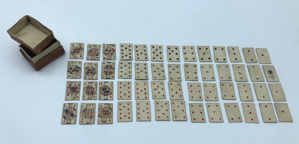 Ancien Jeu De Cartes Miniature Peint A La Main 