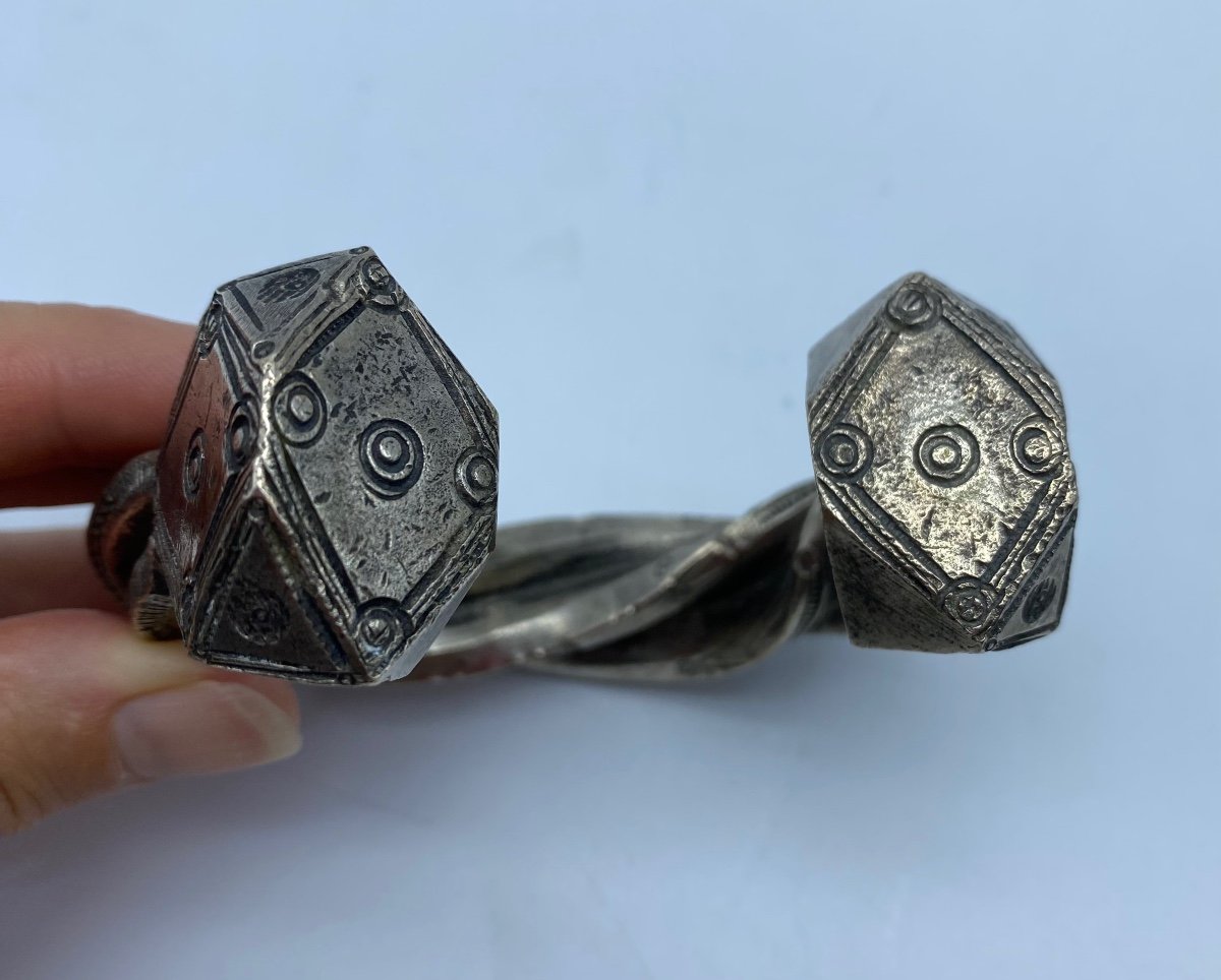 Antique Berber Tuareg Bracelet In Silver Alloy -photo-4