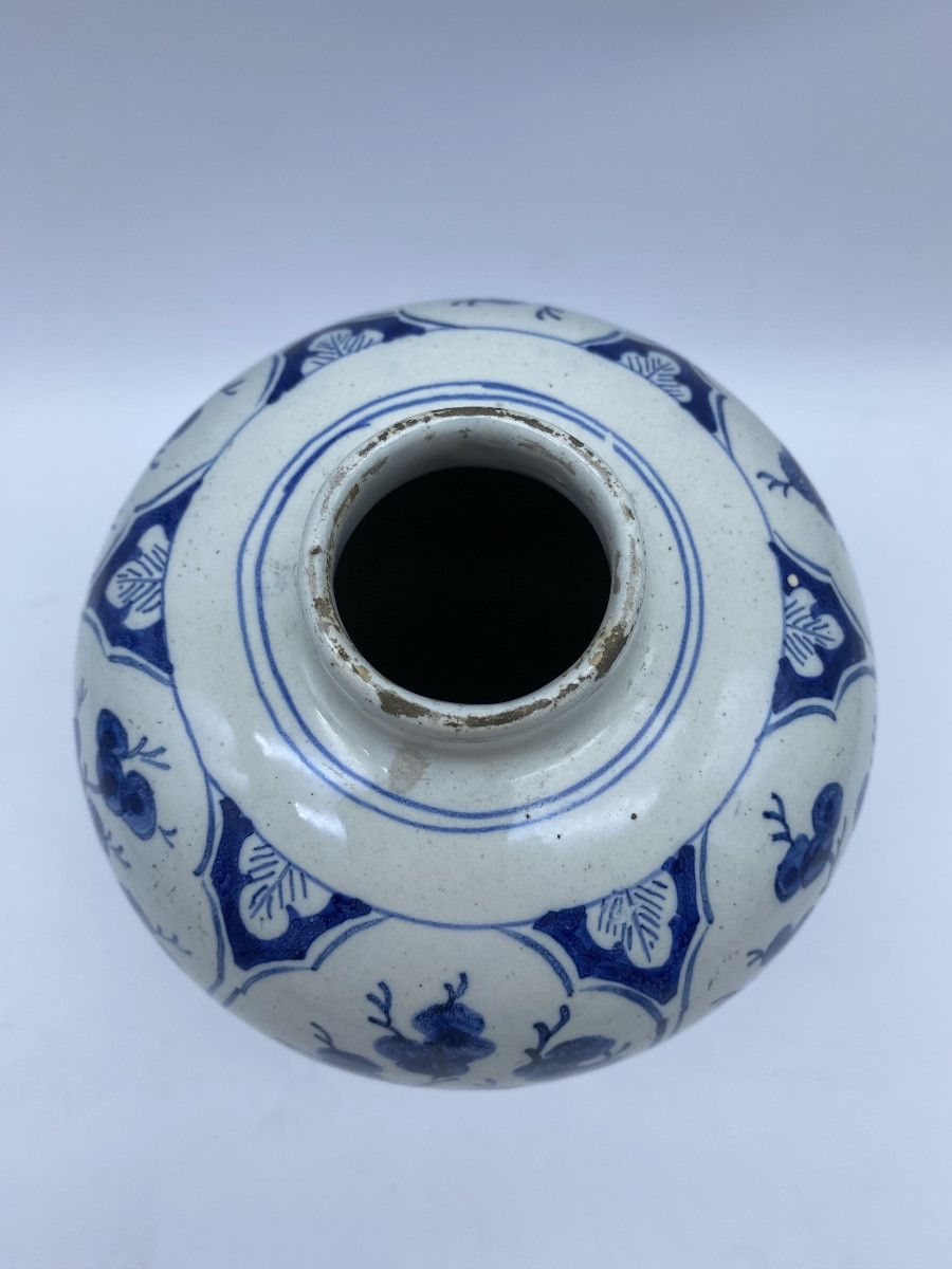 XVIII Delft Ceramic Ovoid Vase Ginger Jar Style Chinoiserie Decorated With Long Ladies Decor -photo-4