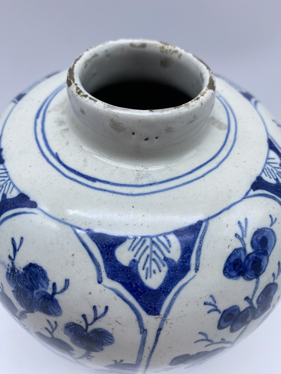 XVIII Delft Ceramic Ovoid Vase Ginger Jar Style Chinoiserie Decorated With Long Ladies Decor -photo-4