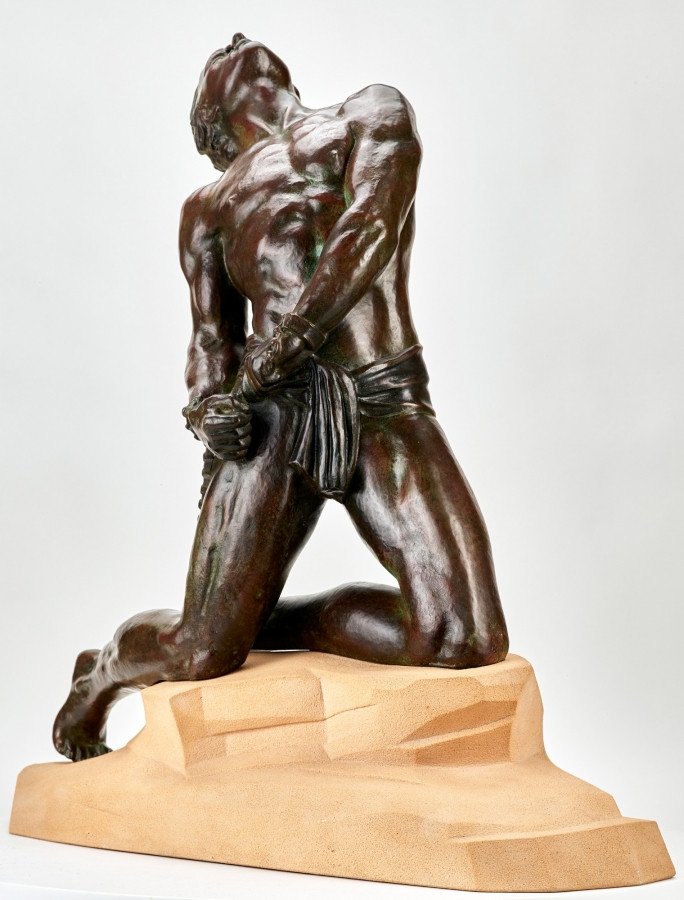 "L'enchainé" Bronze de MERVAL-photo-2