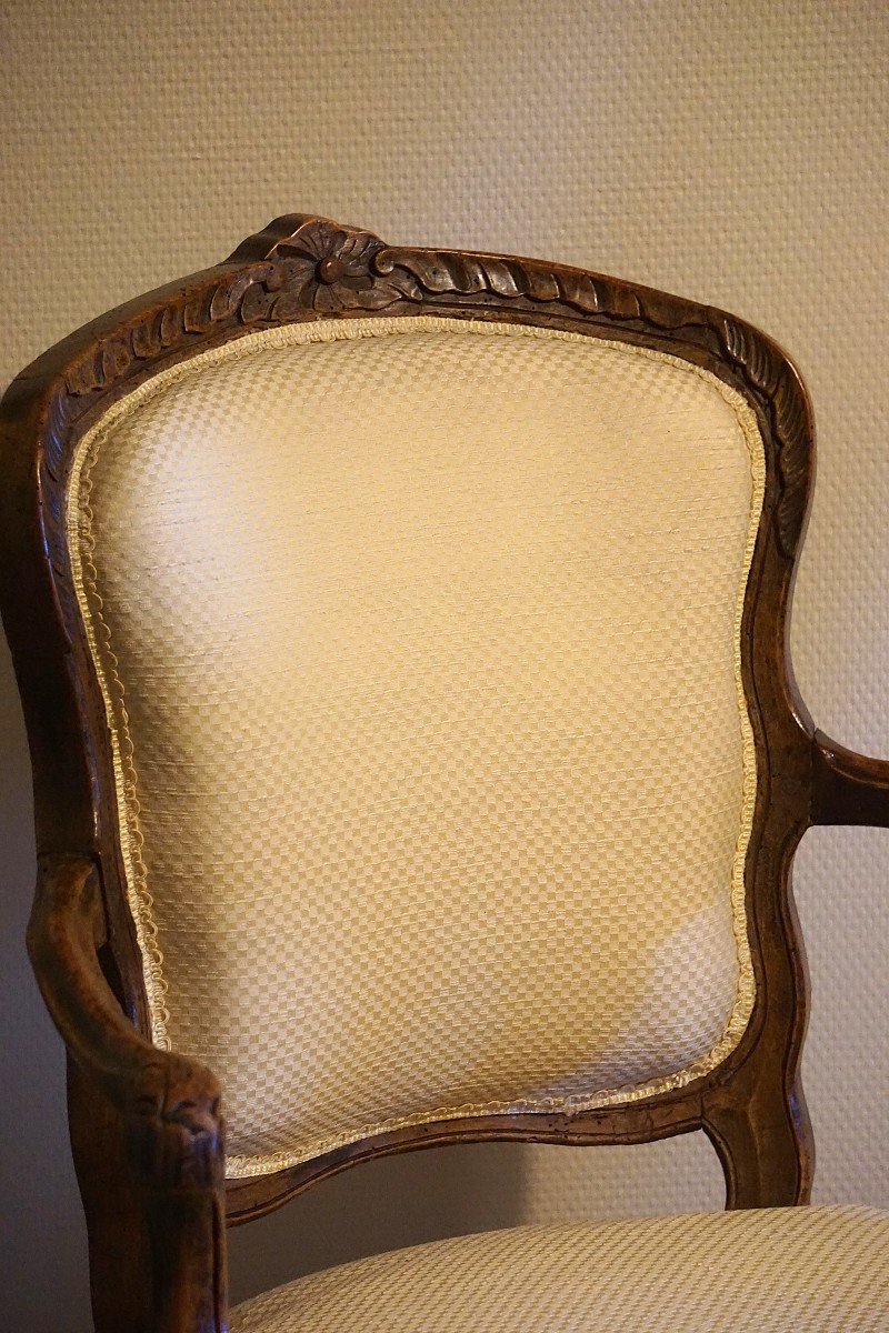 PAIRE DE FAUTEUILS LOUIS XV / XVIII ème siécle-photo-3