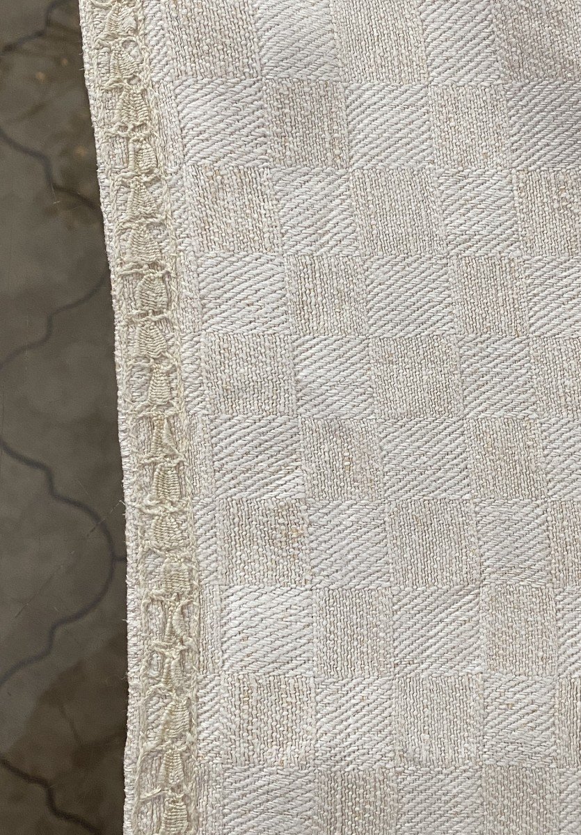 Large Linen Tablecloth With Checkerboard Decor And Embroidered With 19th Century Flowers-photo-4