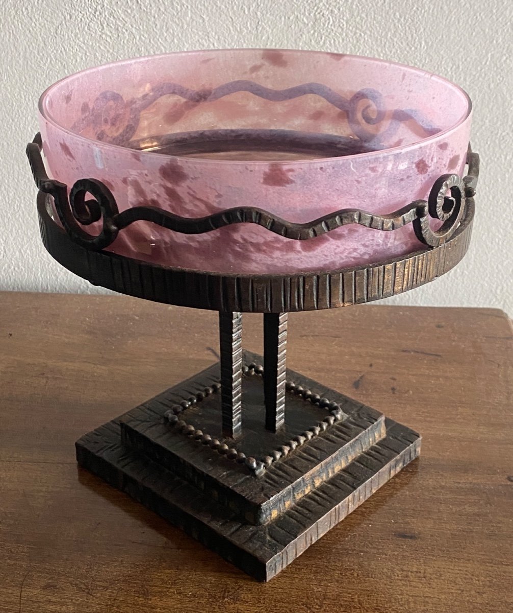 Cup Or Table Center In Wrought Iron And Art Deco Glassware 20th Century.