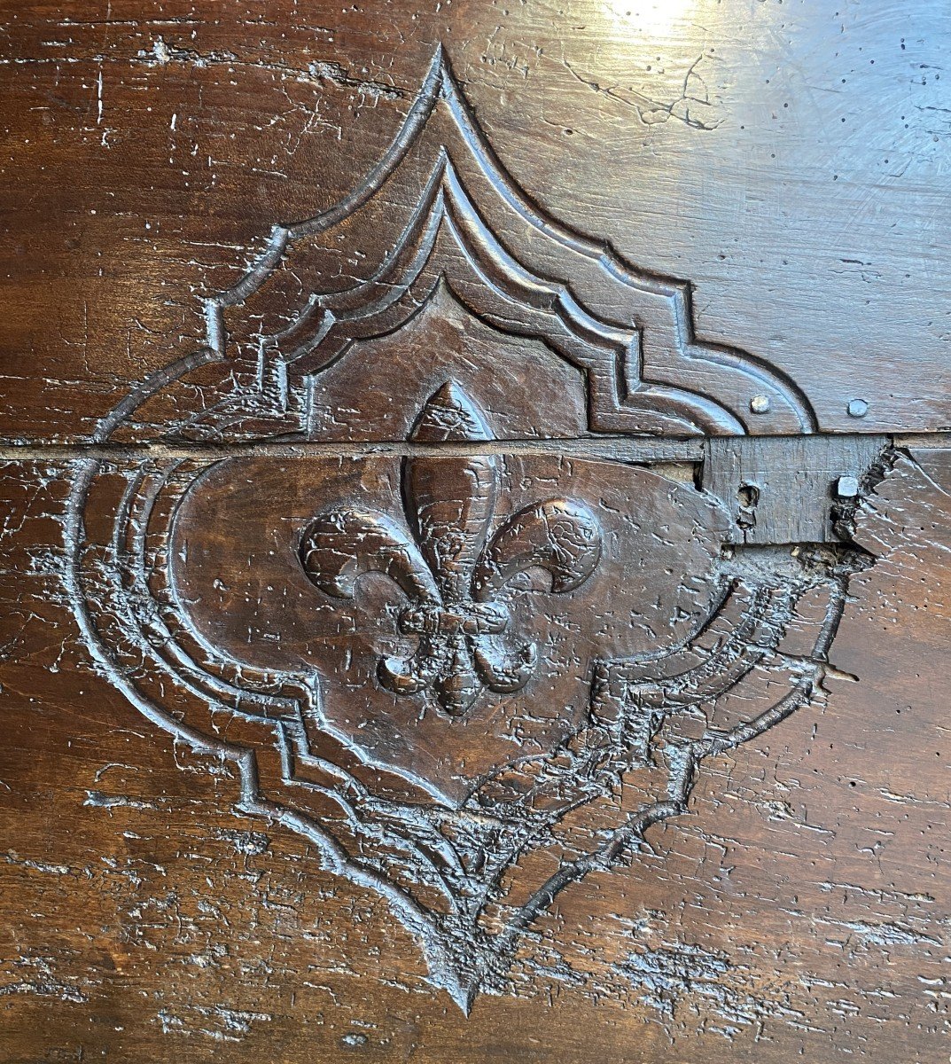 Oak Chest Decorated With 2 Fleurs De Lys XVIth-photo-3