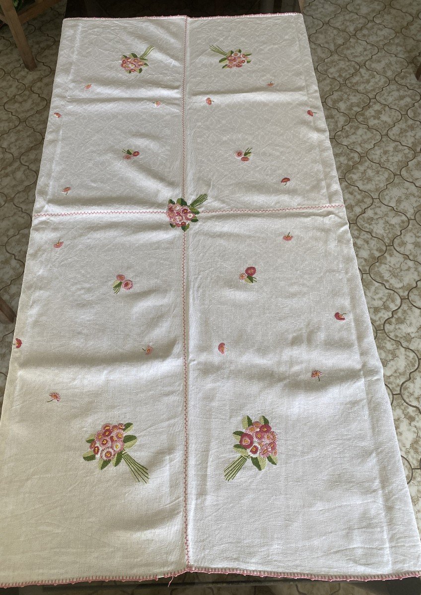 Tablecloth And Its 7 Linen Towels Decorated With Bouquets Of Embroidered Flowers Nineteenth-photo-2