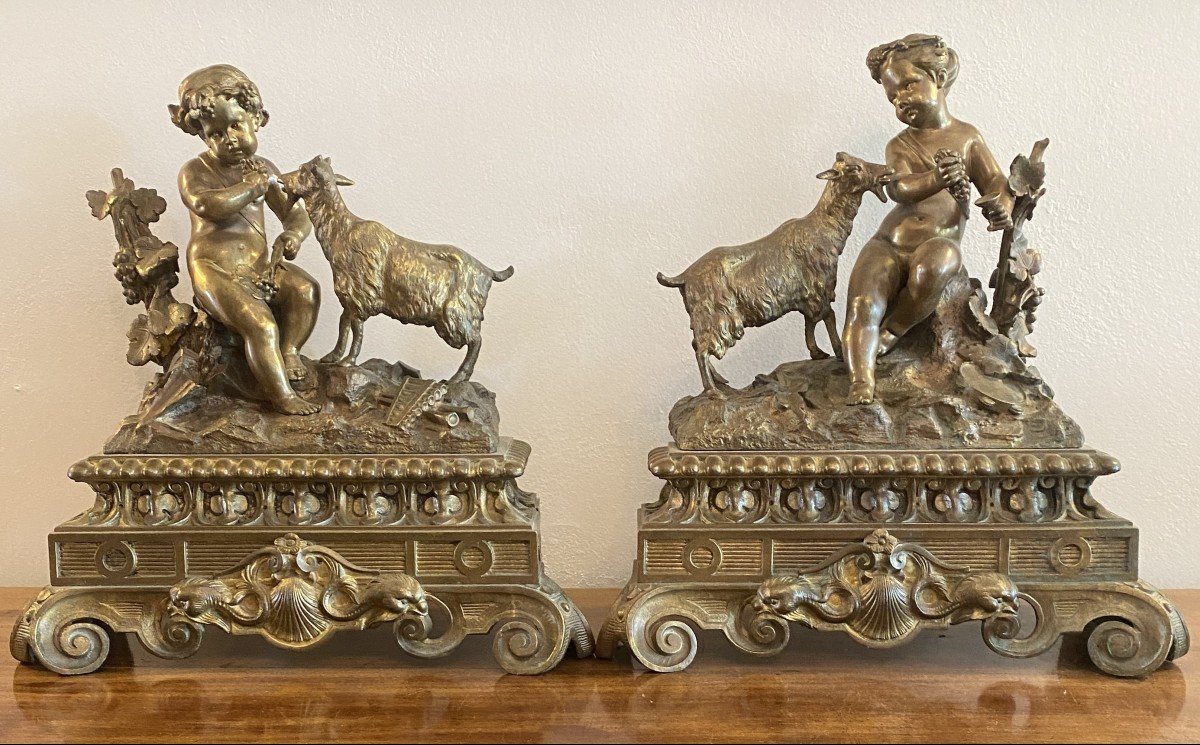 Grands Bronzes De Devant De Cheminée Décor De Putti Et De Chèvres XVIII ème