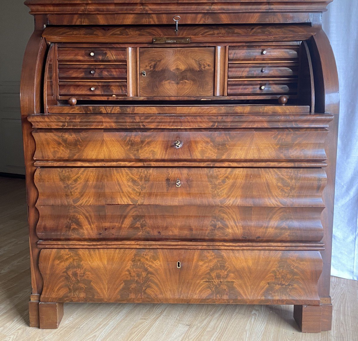 Scriban Desk Cylinder In Flamed Mahogany Biedermeier 19th -photo-3