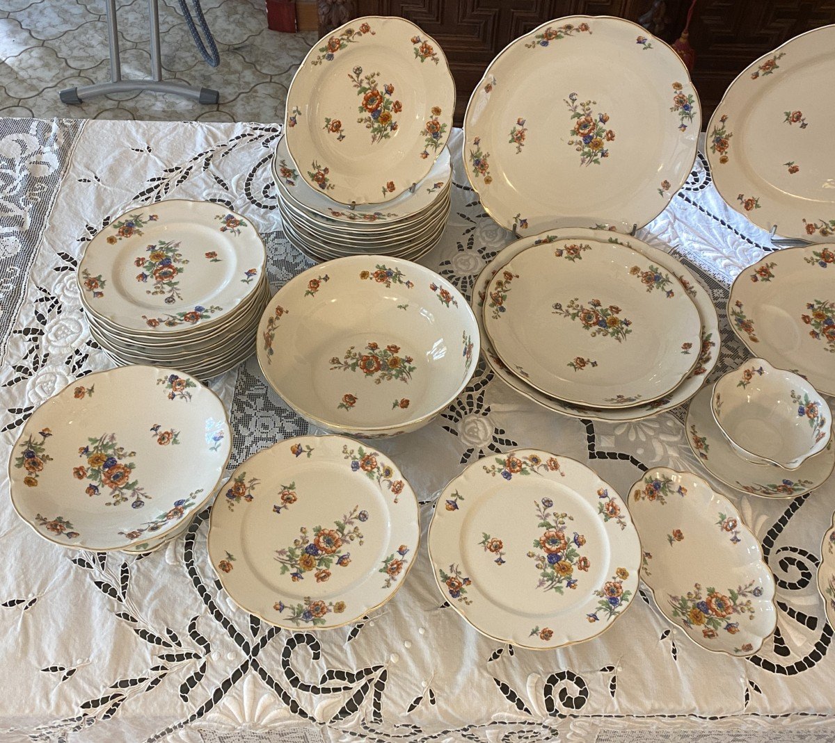 Service De Table En Porcelaine De Limoges Théodore Haviland 73 Pcs -photo-2