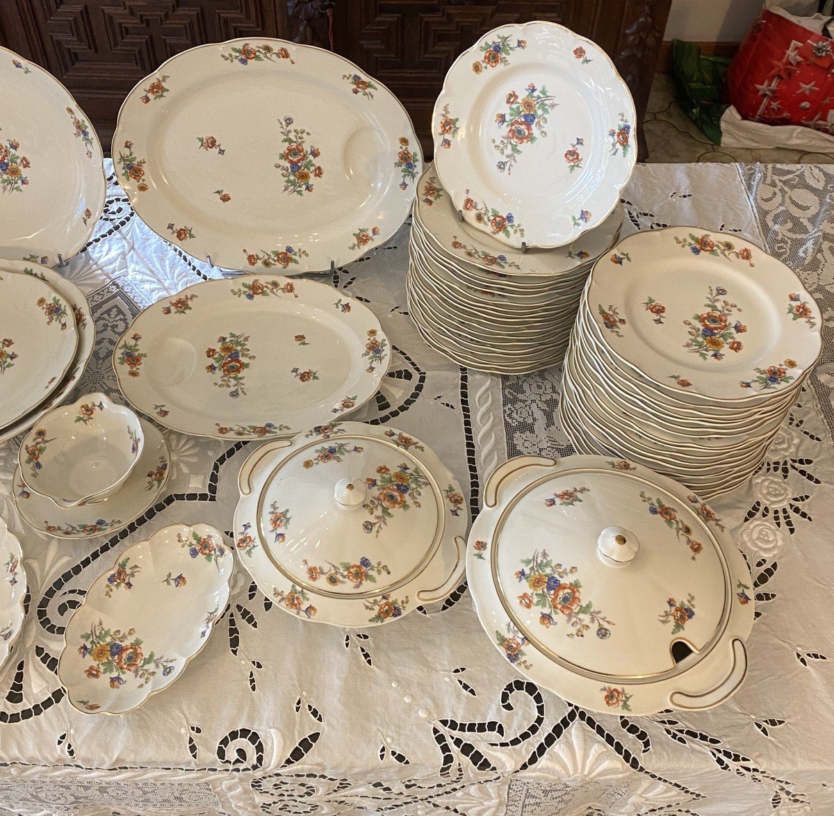 Théodore Haviland 73 Piece Limoges Porcelain Dinner Service -photo-3