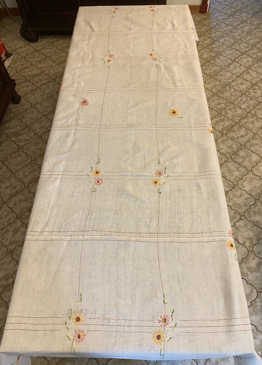 Large Embroidered Linen Tablecloth With Flower Decor, 19th Century-photo-2