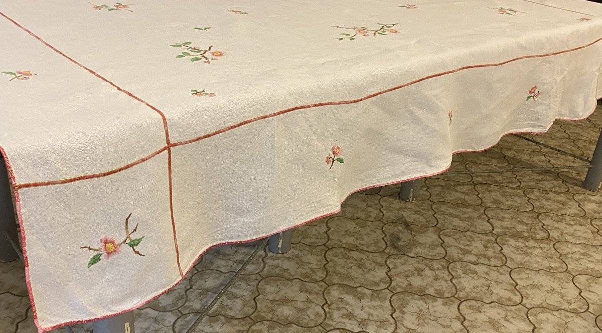 Grande Nappe En Lin Brodée à Décor De Fleurs  XIX ème-photo-1