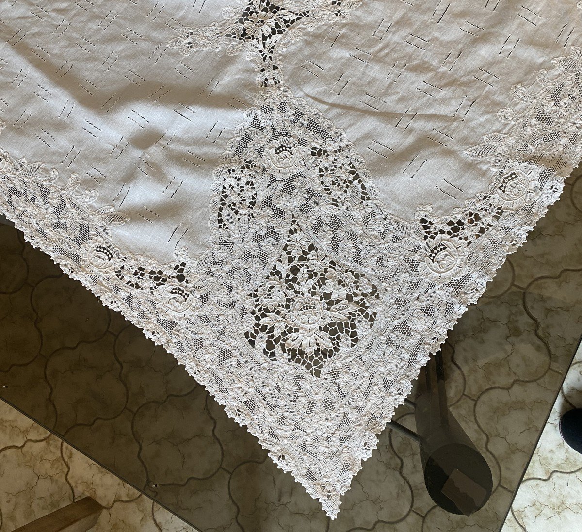 19th Century Luxeuil Lace Decorated Linen Tablecloth-photo-4