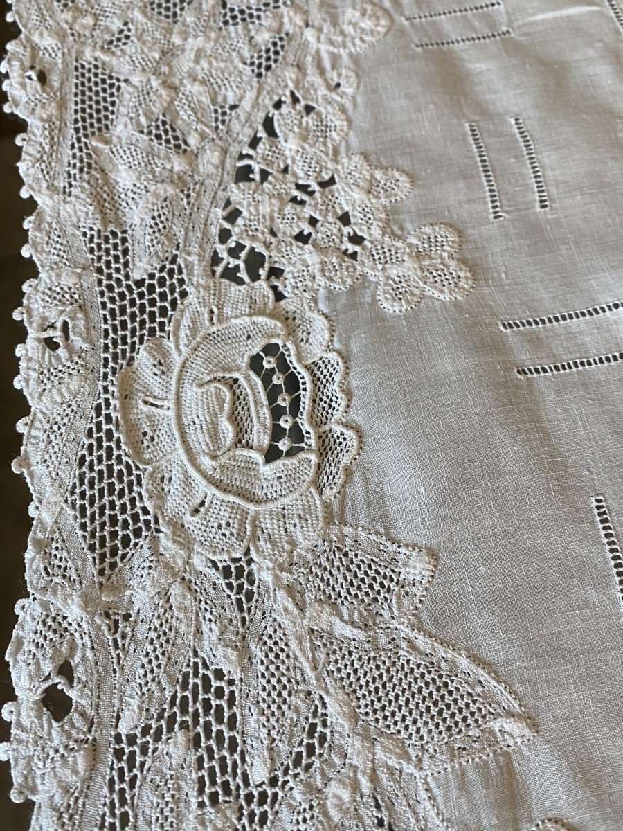 19th Century Luxeuil Lace Decorated Linen Tablecloth-photo-1